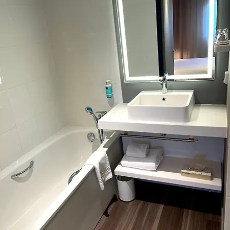Hotel Novotel Ferrand Polydome 4*